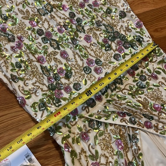 Mac Duggal Beige Floral Embellished Flutter Cap Sleeve Size 16 NWT. - Picture 8 of 16